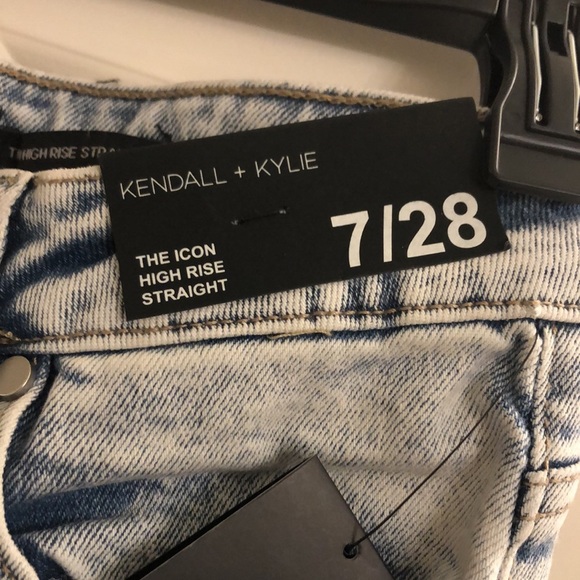 Kendall & Kylie Jeans - Picture 4 of 8